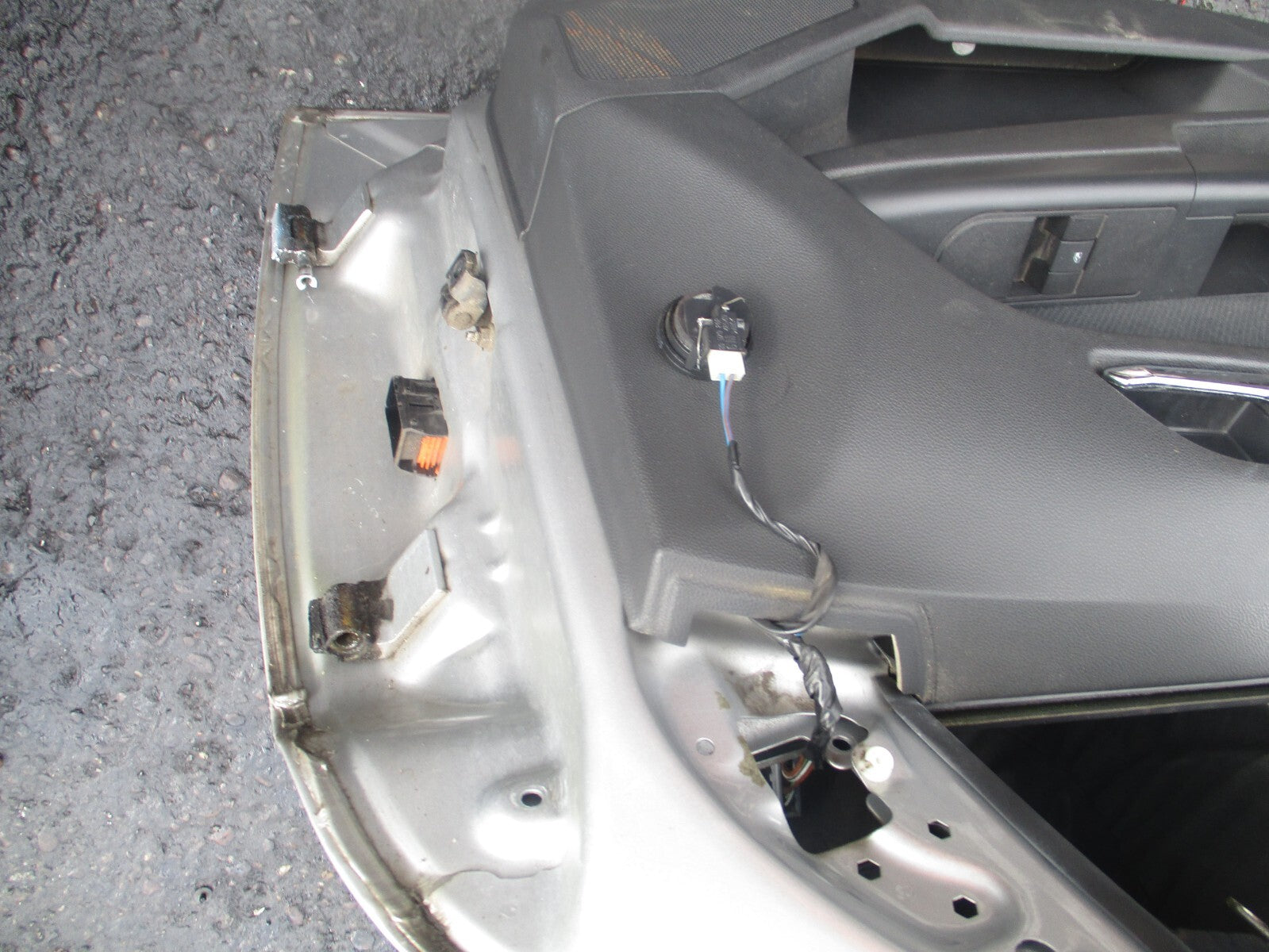 2005 VAUXHALL ASTRA H 3 DOOR NSF PASSENGER SIDE FRONT COMPLETE DOOR SILVER Z157