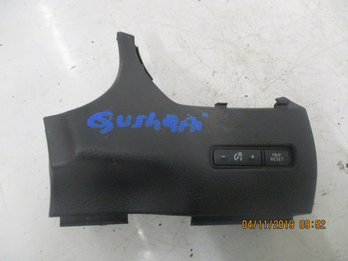 NISSAN QASHQAI 2019 MK2 J11 DASHBOARD TRIP RESET SWITCH TRIM SURROUND