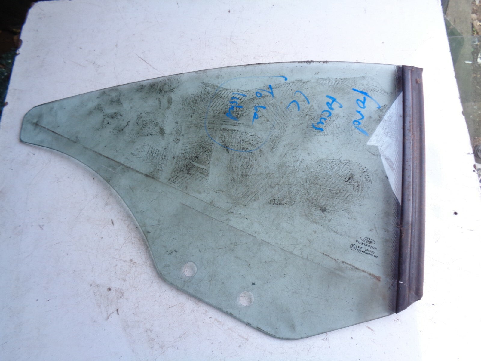 FORD FOCUS CC CONVERTIBLE MK2 REAR DRIVER SIDE GLASS
