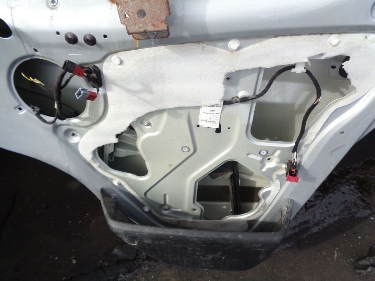 PEUGEOT BOXER MK3 2017 5 DOOR VAN SILVER OS DOOR DAMAGED