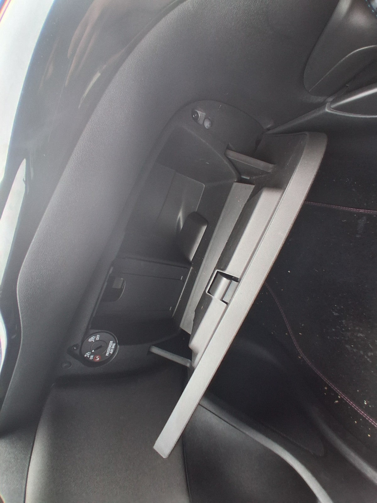 2019 VAUXHALL CORSA E DASHBOARD GLOVE BOX STORAGE COMPARTMENT
