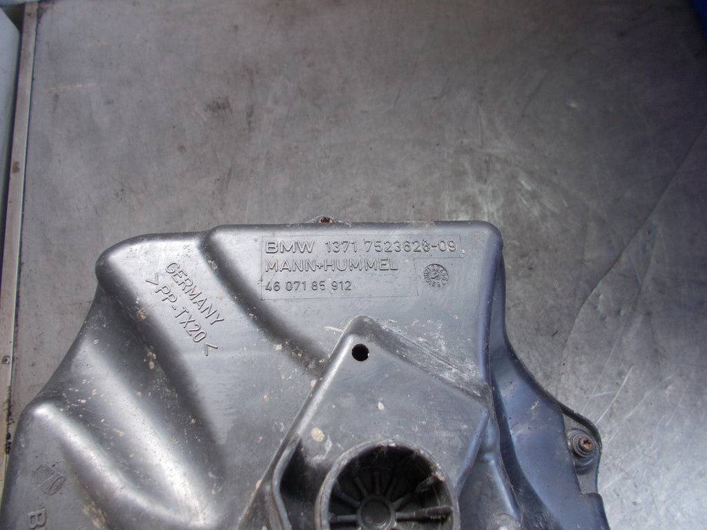 BMW 1 SERIES E81 E87 AIR FILTER BOX 13717523628