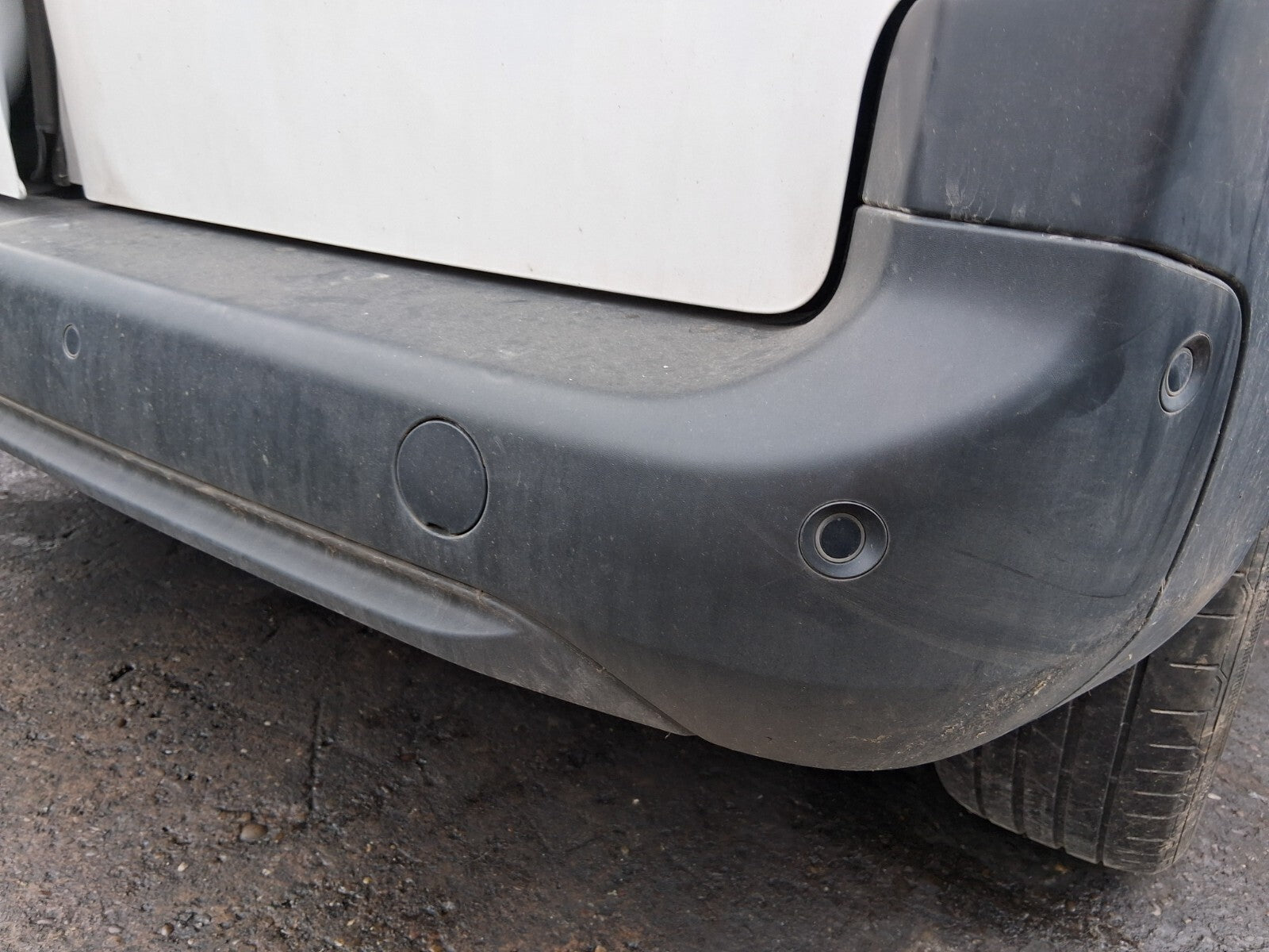 2024 TOYOTA PROACE CITY REAR COMPLETE BUMPER WITH PDC SENSOR