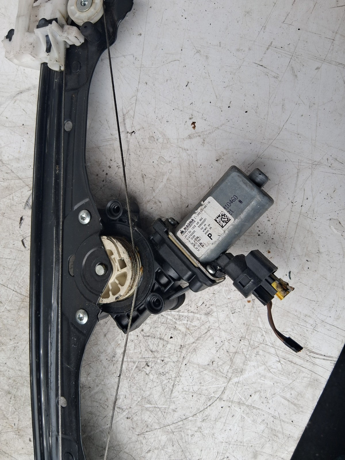 2015 FIAT 500 OSF DRIVER SIDE FRONT RIGHT WINDOW MOTOR REGUALTOR 519760930