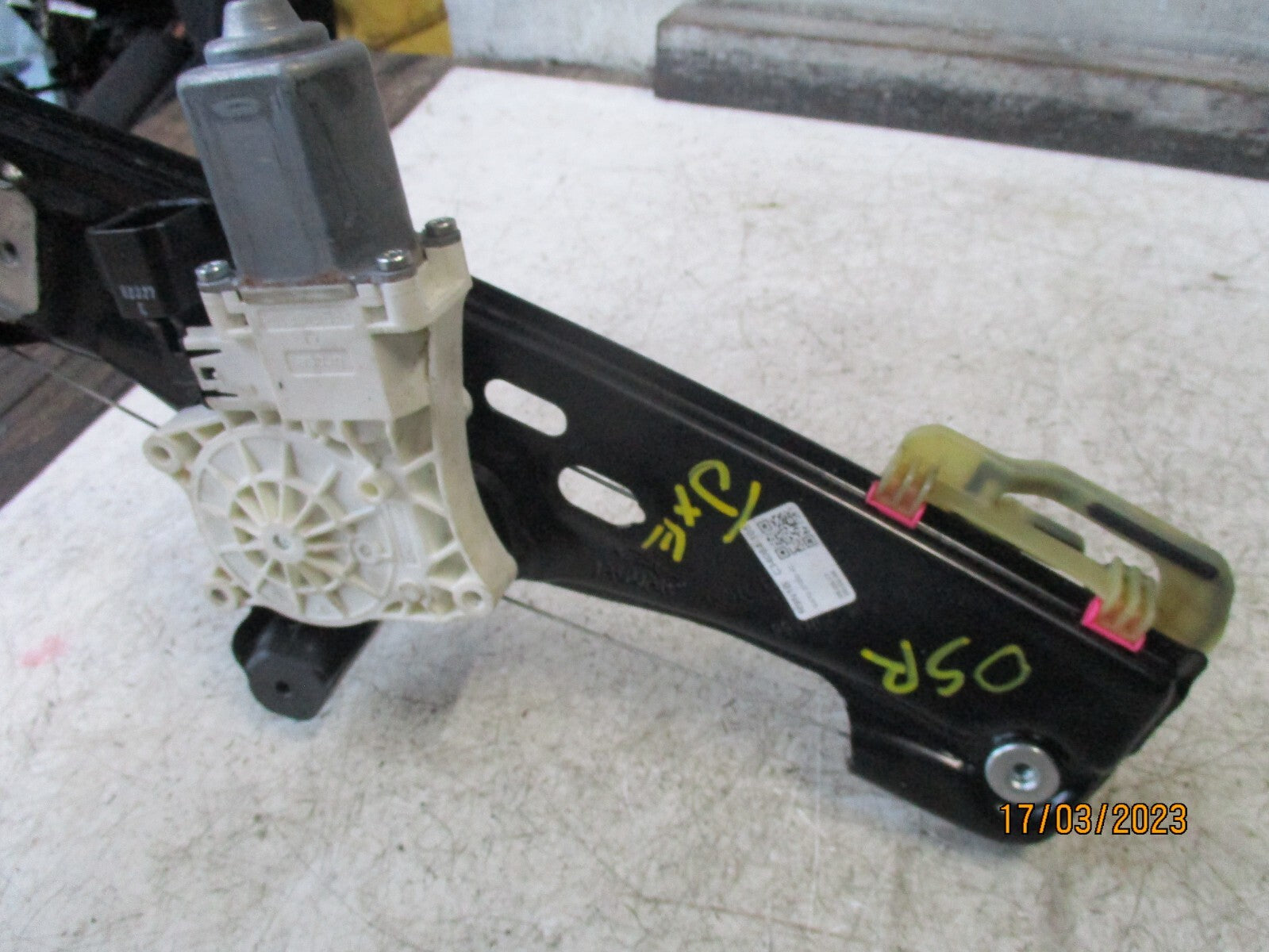 JAGUAR XE 2017 OSR DRIVER SIDE REAR WINDOW MOTOR REGULATOR GX7327000AC