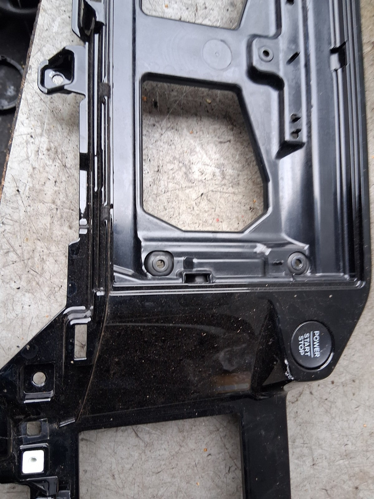 2024 FORD TRANSIT CUSTOM MK2 DISPLAY SCREEN TRIM METAL FRAME PZ3118B955DD3UAW