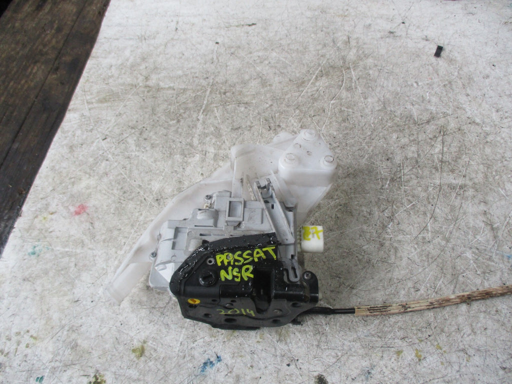 VW VOLKSWAGEN PASSAT B7 2014 NSR PASSENGER SIDE REAR DOOR LOCK 3C4839015A
