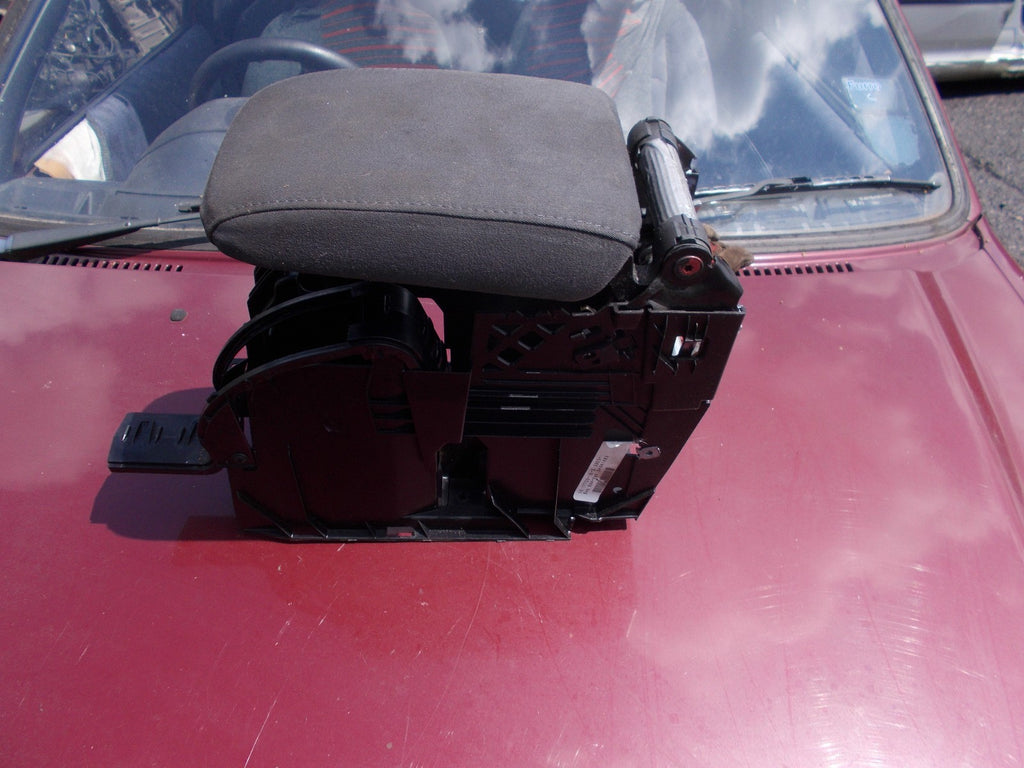 VOLKSWAGEN GOLF MK5 HANDBRAKE LEVER HANDLE SLIDER 1K0713187