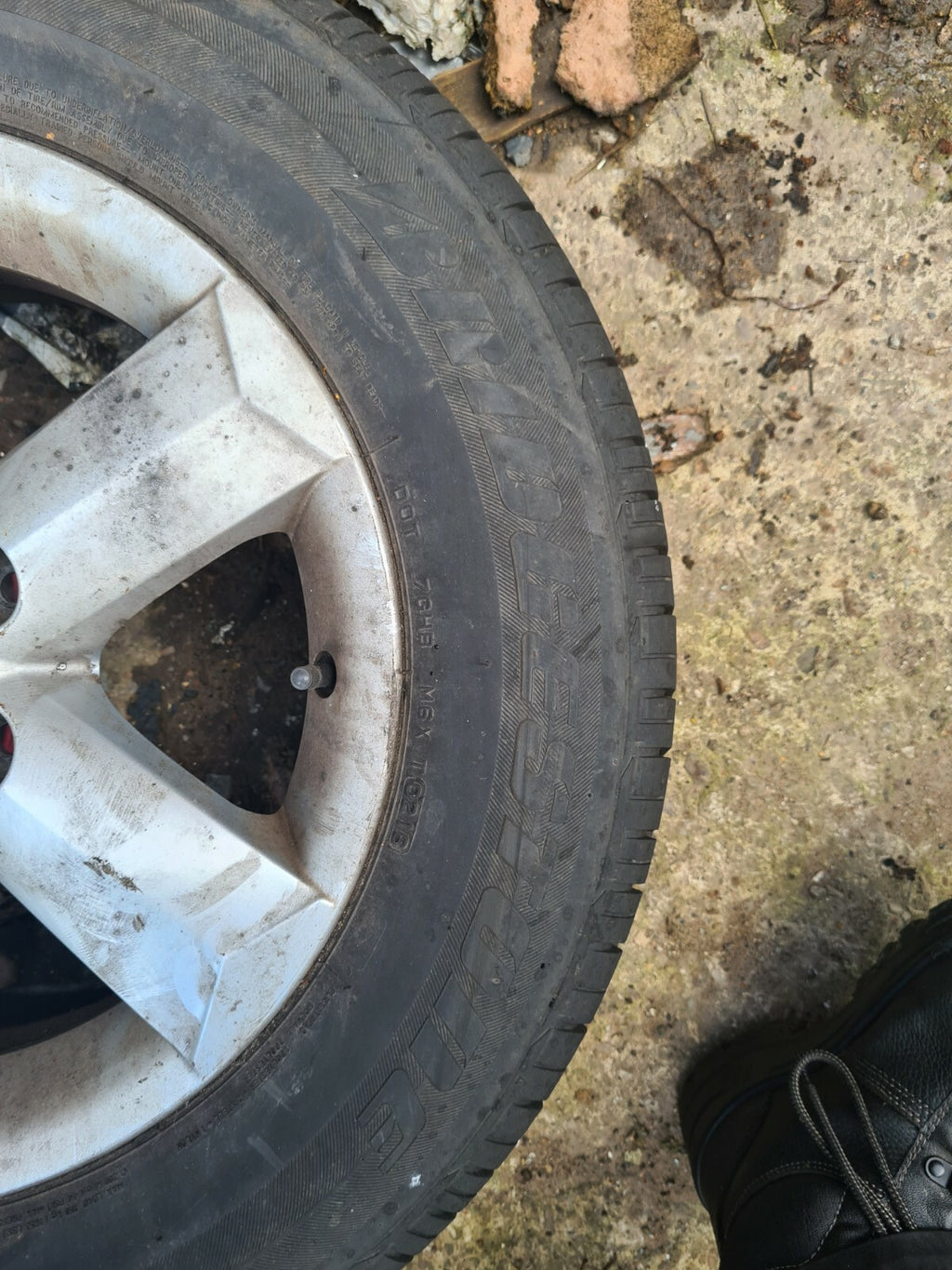 NISSAN QASHQAI MK1 J10 2009 5 SPOKE SPARE ALLOY WHEEL TYRE BRIDGESTONE 215/65R16