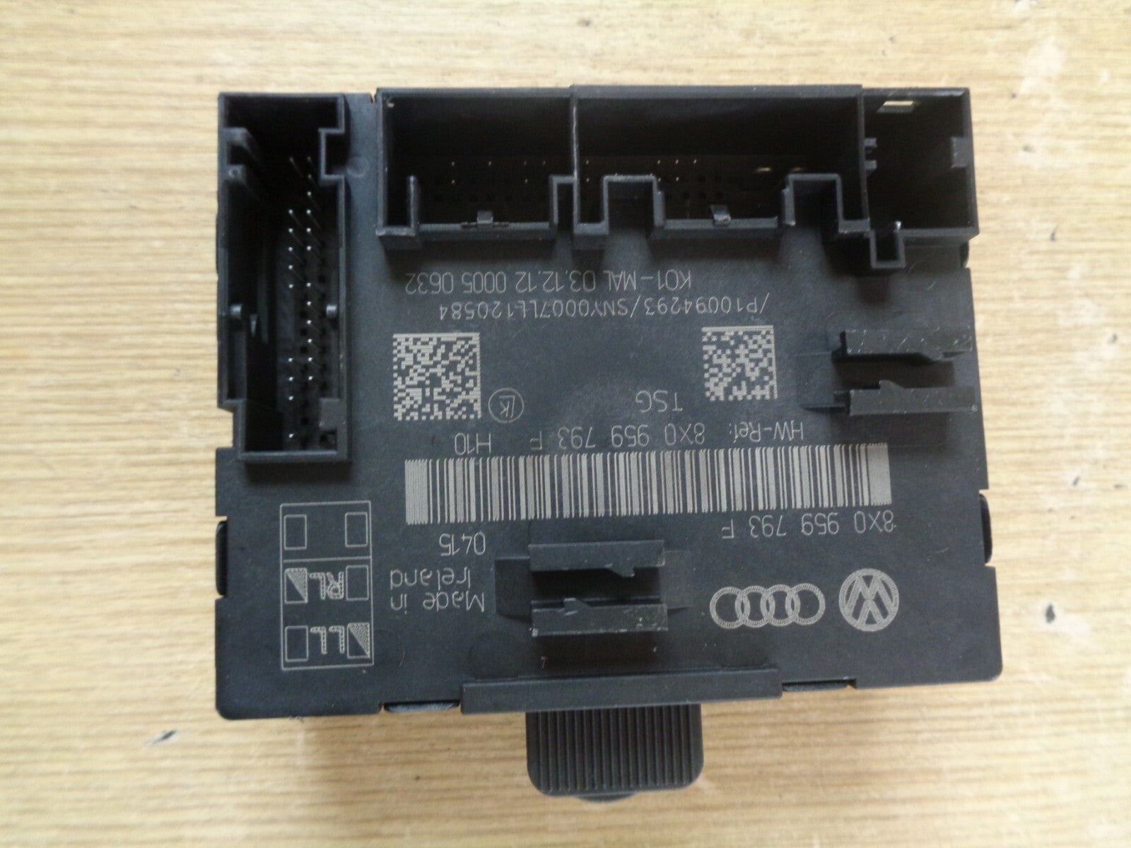 AUDI A1 2015 MK1 8X FRONT OSF DRIVER SIDE DOOR CONTROL MODULE 8X0959793F