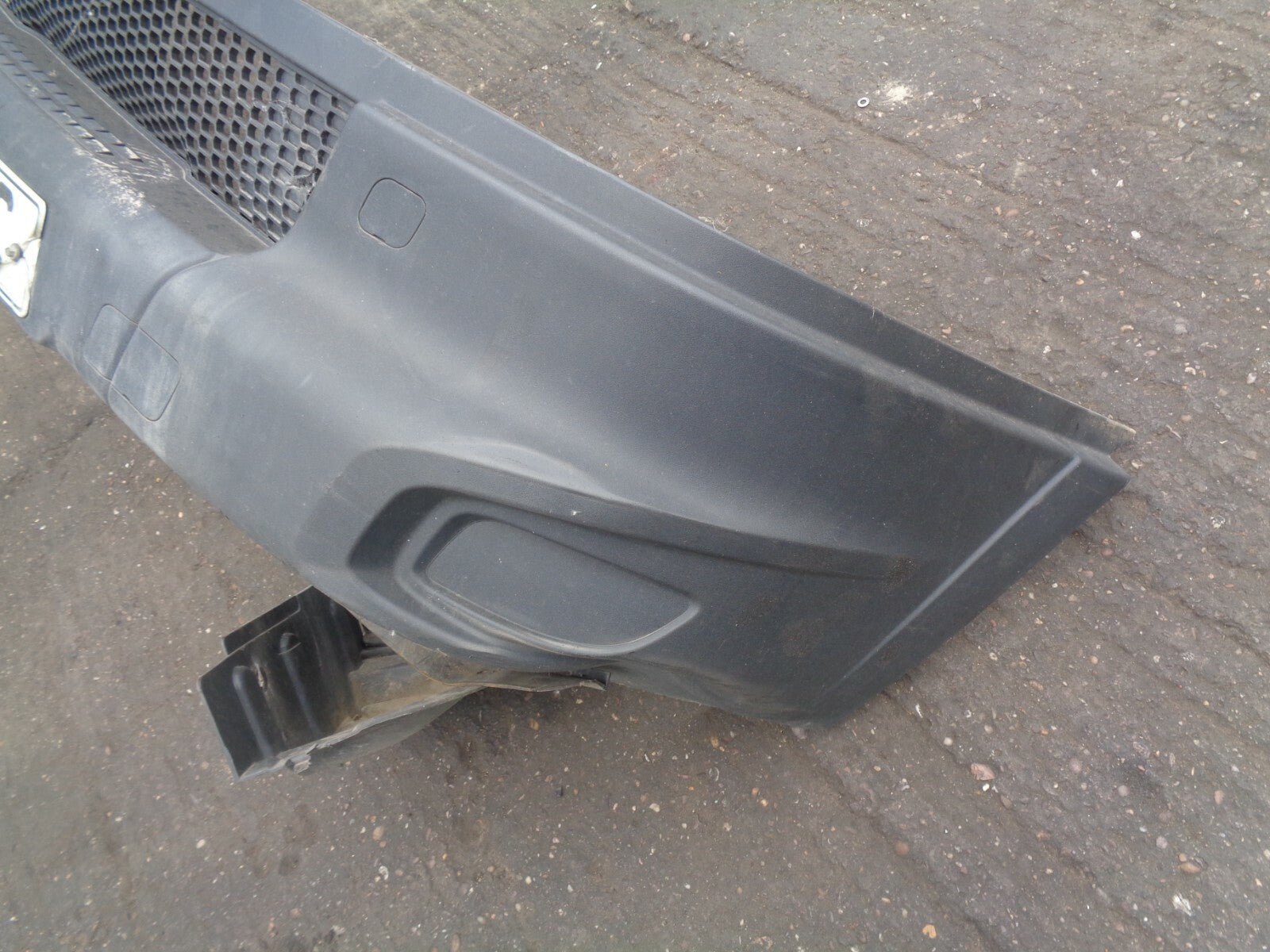 IVECO DAILY VAN MK5 2015 FRONT COMPLETE BUMPER PLASTIC GREY 5801346085