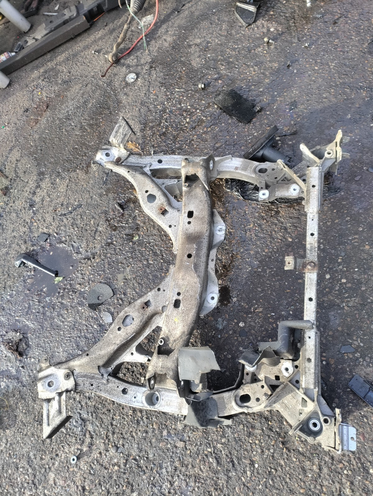 2012 BMW 5 SERIES F10 2.0 DIESEL FRONT ENGINE SUBFRAME AXLE CARRIER 6797643