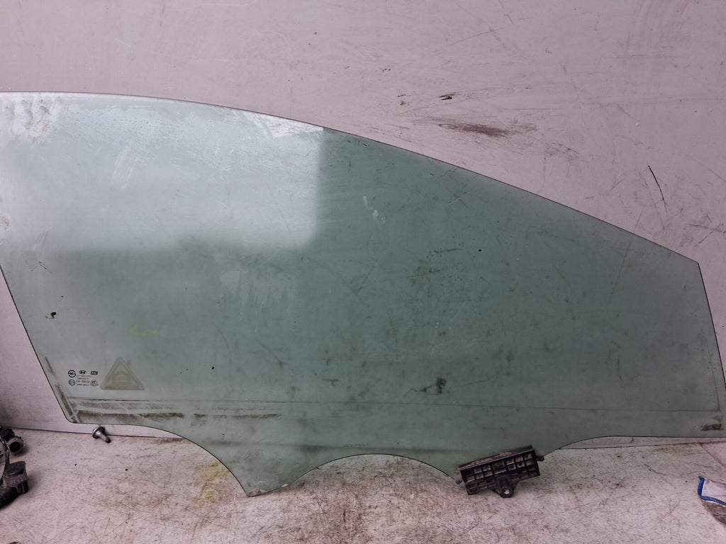 2012 HYUNDAI I40 OSF DRIVER SIDE FRONT RIGHT WINDOW GLASS 43R000384