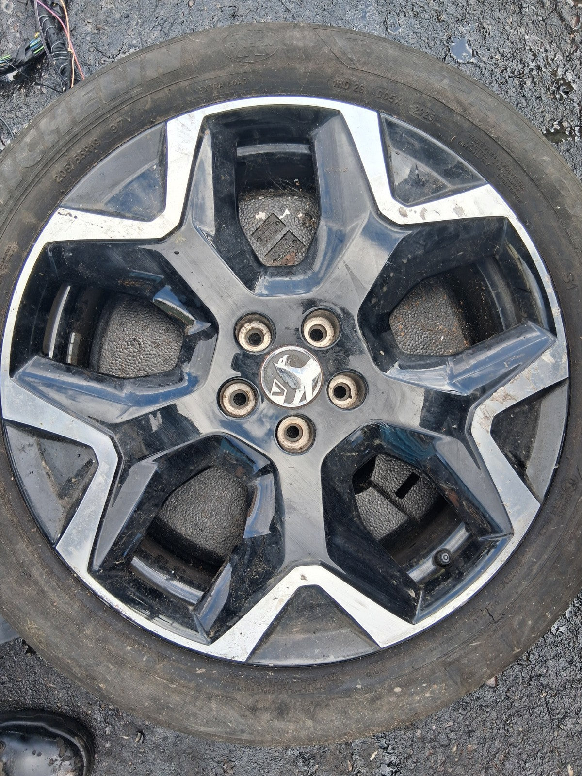 2023 VAUXHALL CROSSLAND 19 INCH ALLOY WHEEL WITH TYRE 205/55R19