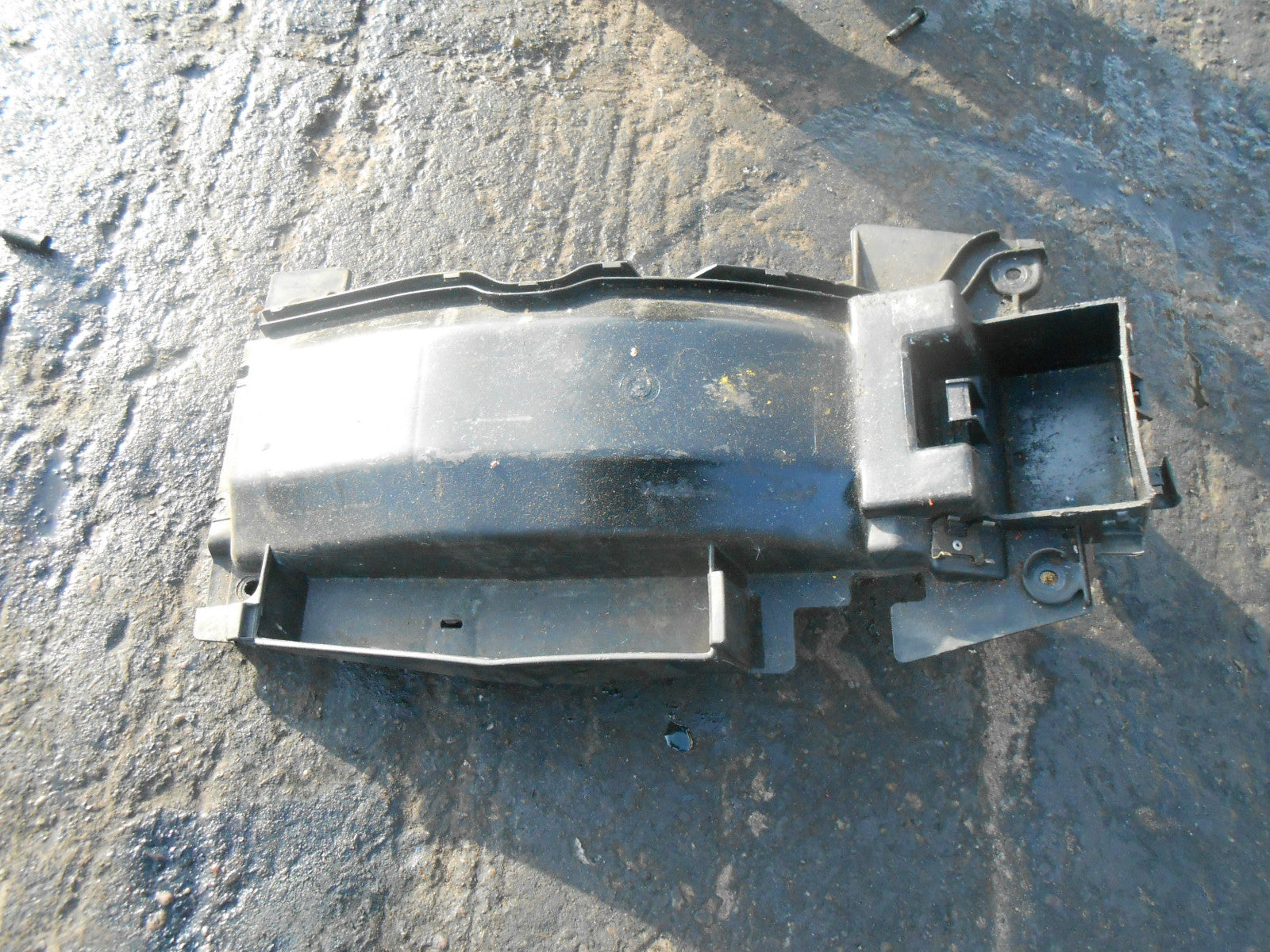 HONDA NSR125R NSR 125 R JC20 1992 REAR UNDER TRAY BATTERY HOLDER MUDGUARD