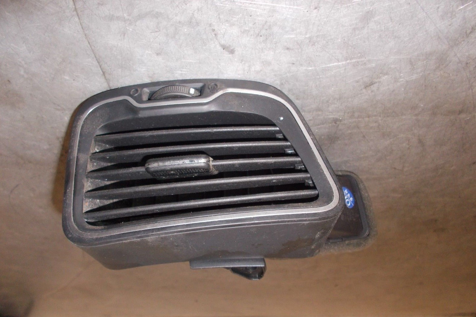 KIA RIO UB 2015 MK3 NS PASSENGER SIDE AIR VENT 974901WAA0