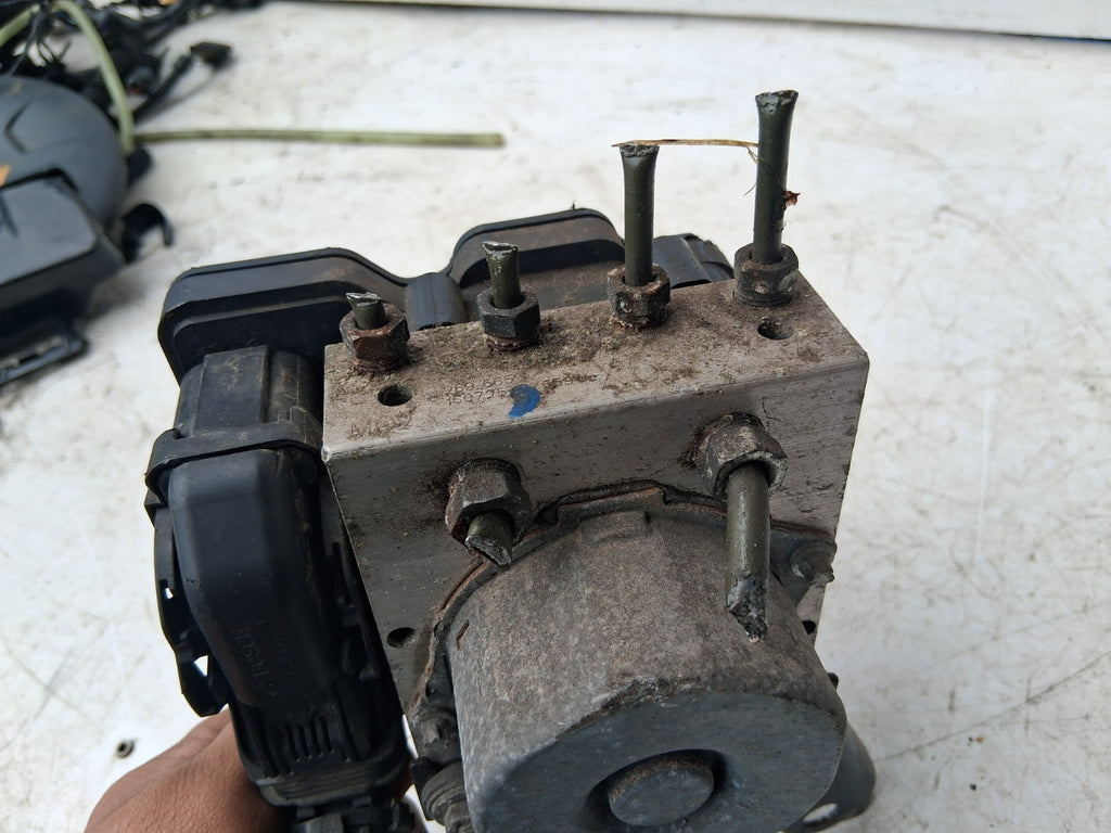 PEUGEOT 108 2016 1.0 PETROL ABS PUMP MODULATOR 445400H070
