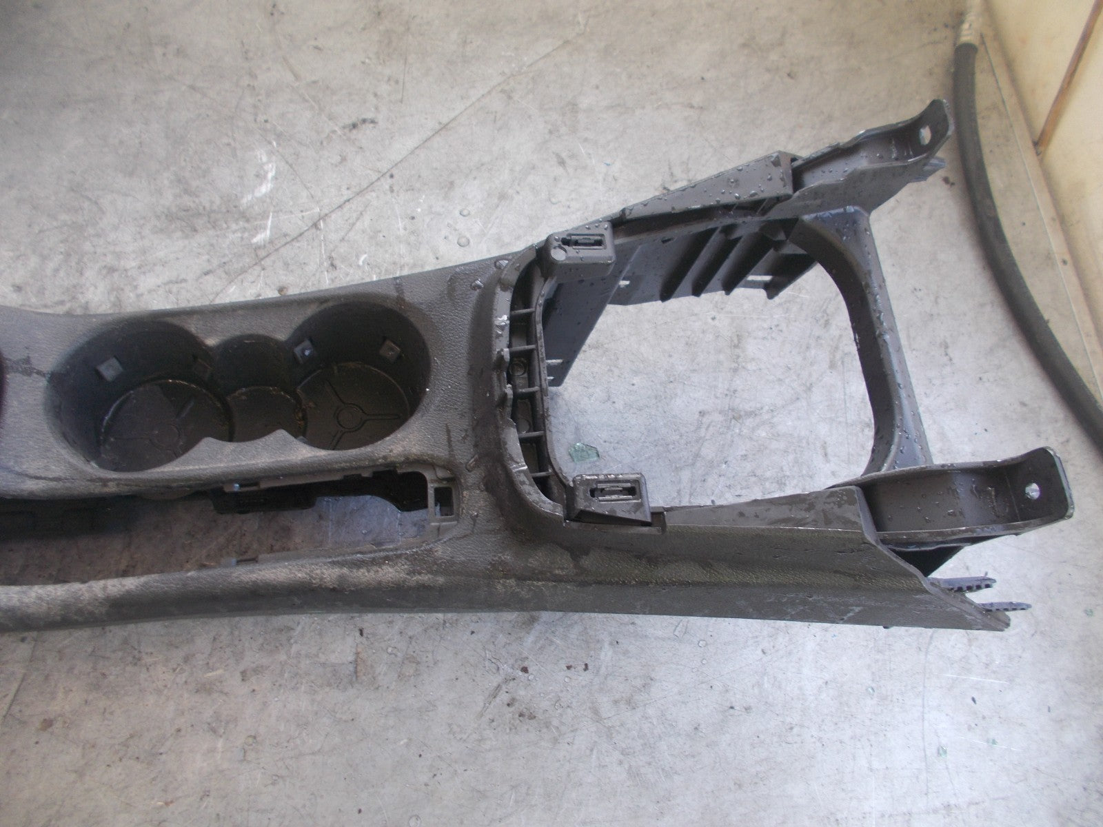 FORD TRANSIT COURIER 2014-2018 PLASTIC CENTRE CONSOLE ET76R045B54AC