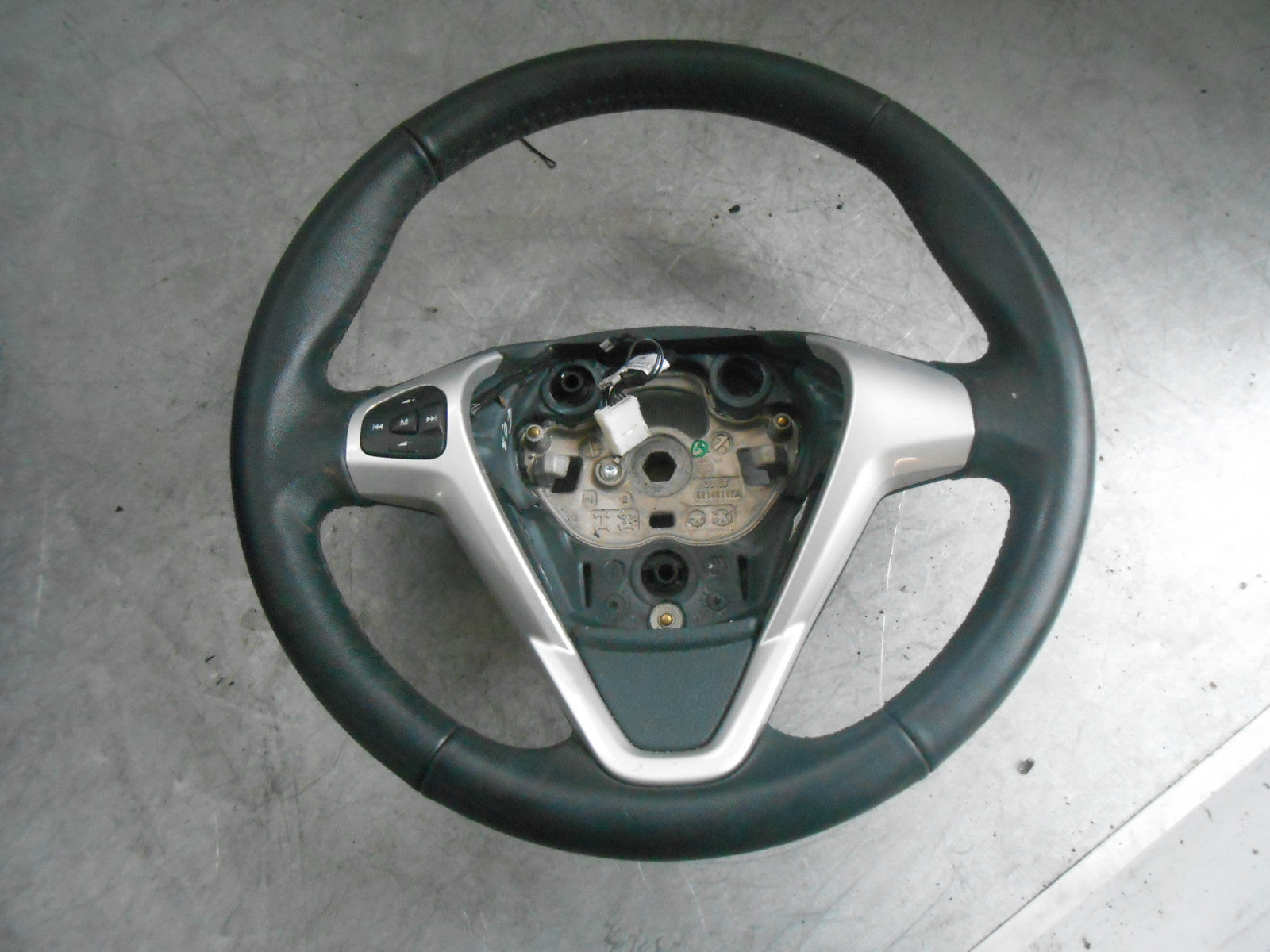 FORD FIESTA MK7 MK8 MK9 MULTIFUNCTION3 SPOKE LEATHER STEERING WHEEL C1BB3600EB