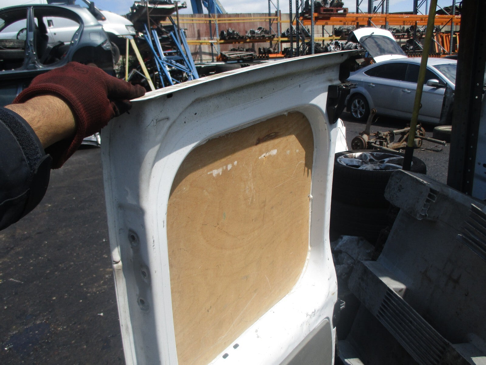 VAUXHALL VIVARO 2013 OS DRIVER SIDE REAR COMPLETE WHITE