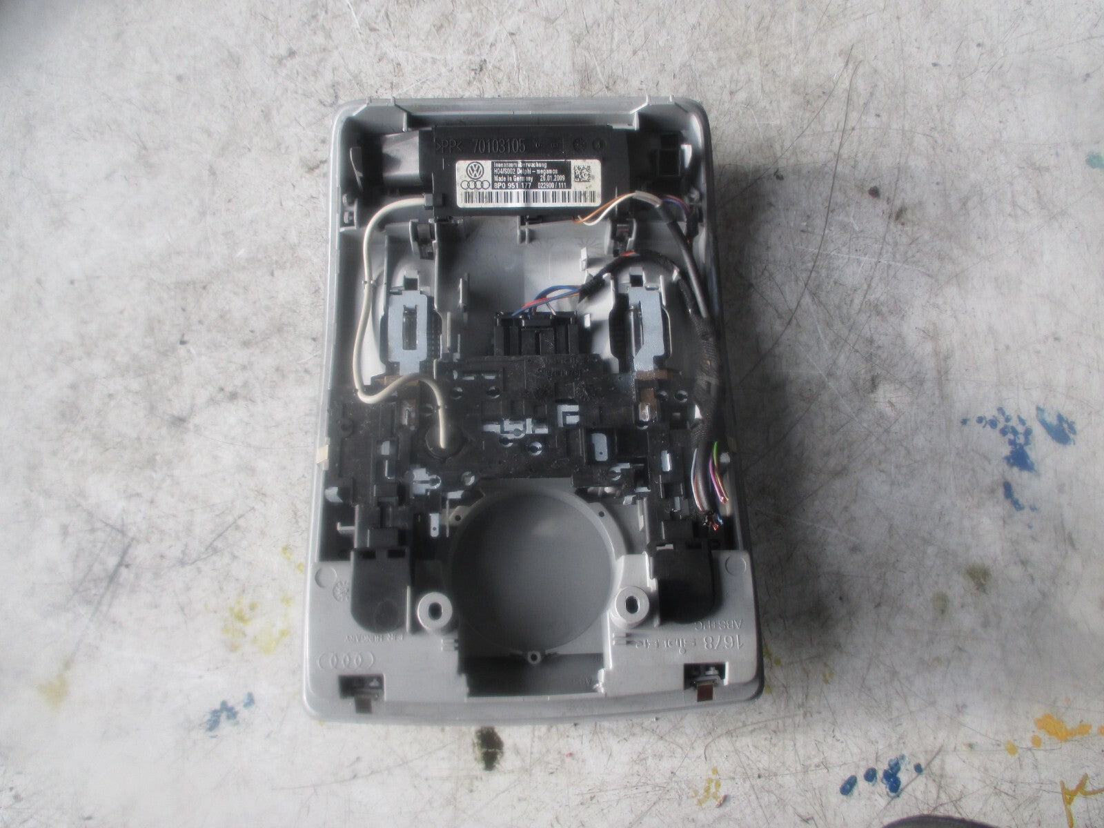 AUDI A3 8P 2009 FRONT INTERIOR ROOF LIGHT LAMP 8P0951177