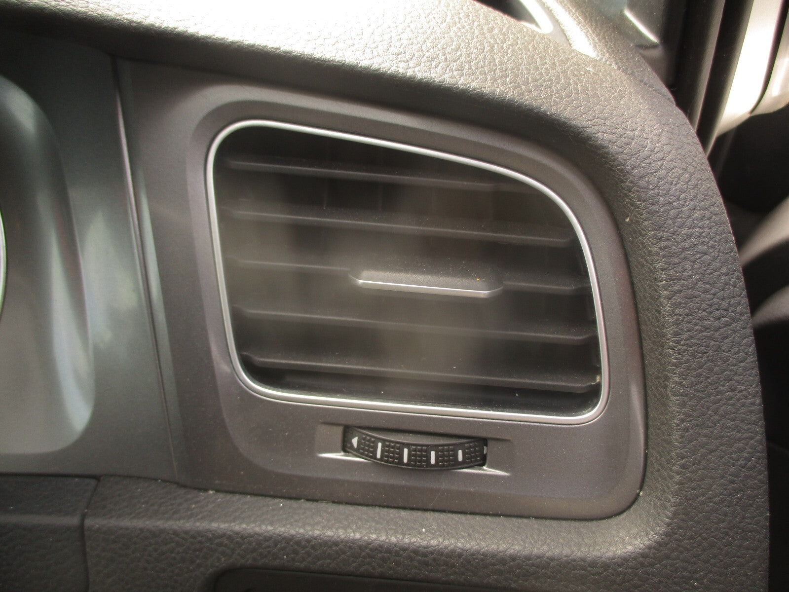 2014 VOLKSWAGEN GOLF MK7 OSF DRIVER FRONT RIGHT DASHBOARD AIR VENT