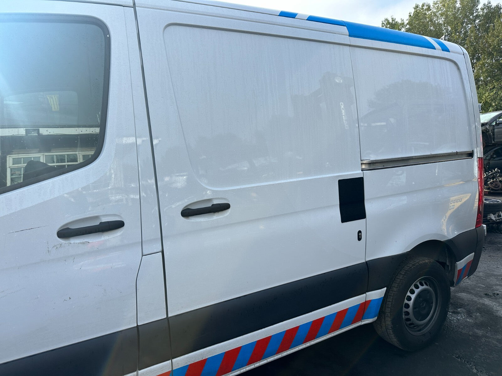 2024 MERCEDES SPRINTER W907 LOW ROOF NS PASSENGER SIDE SLIDING DOOR BARE WHITE