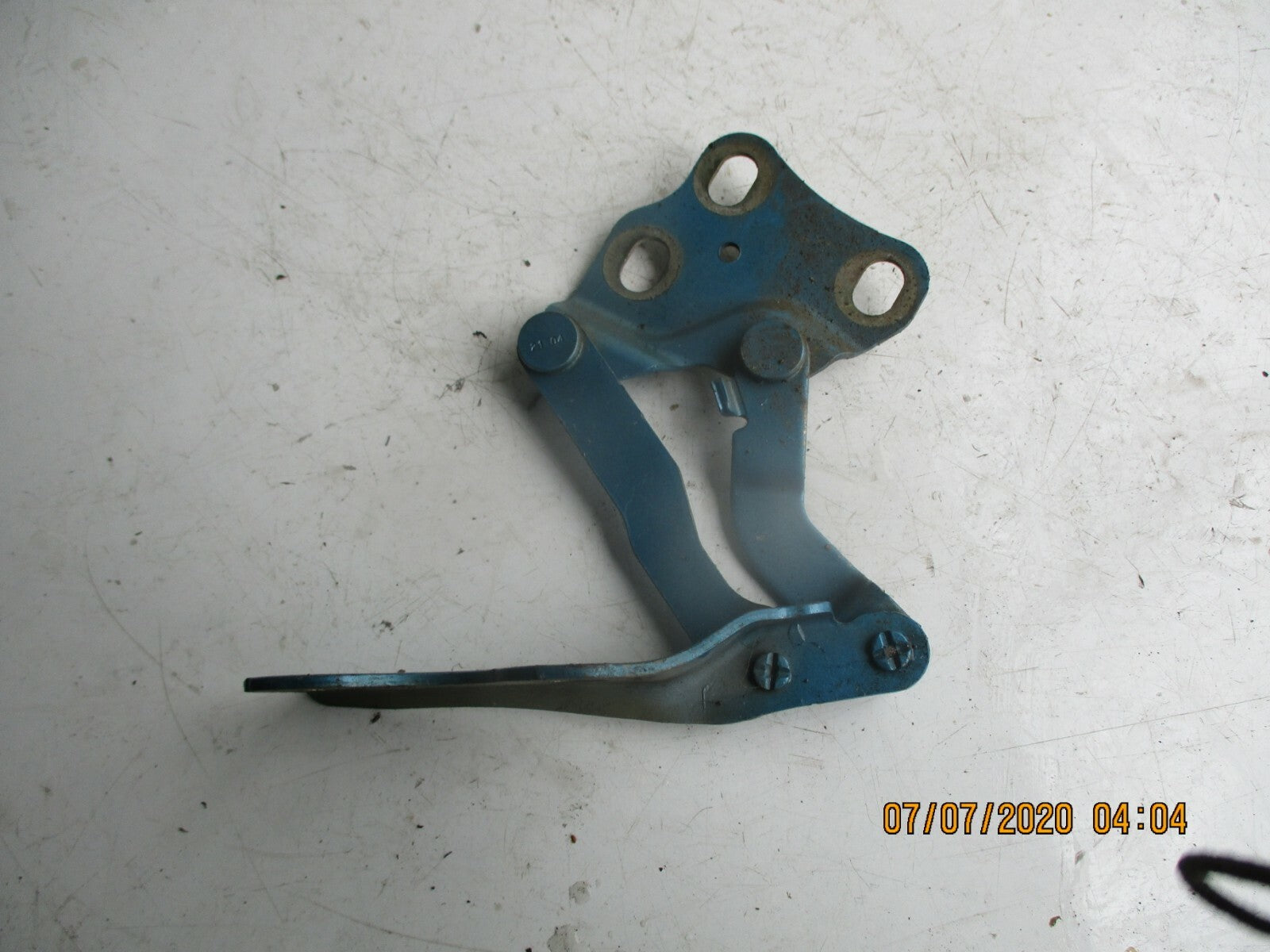 VAUXHALL MERIVA A 2002 NS PASSENGER SIDE FRONT BONNET HINGE BLUE 93299987