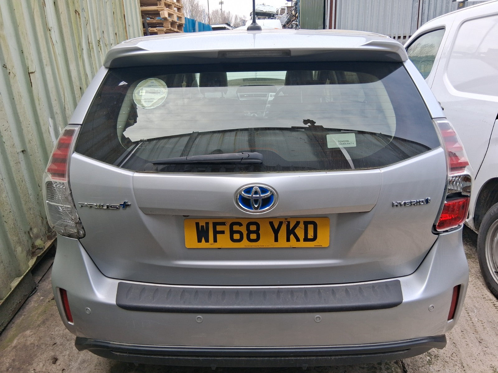 2018 TOYOTA PRIUS V PLUS XW40 COMPLETE REAR TAILGATE BOOTLID SILVER