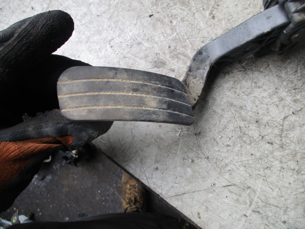 2013 RENAULT MASTER MK3 THROTTLE PEDAL 8200672371C