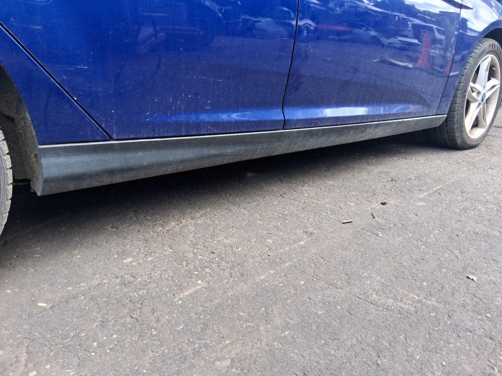 2015 FORD FOCUS MK3 HATCHBACK OS DRIVER SIDE SKIRT VALANCE PLASTIC