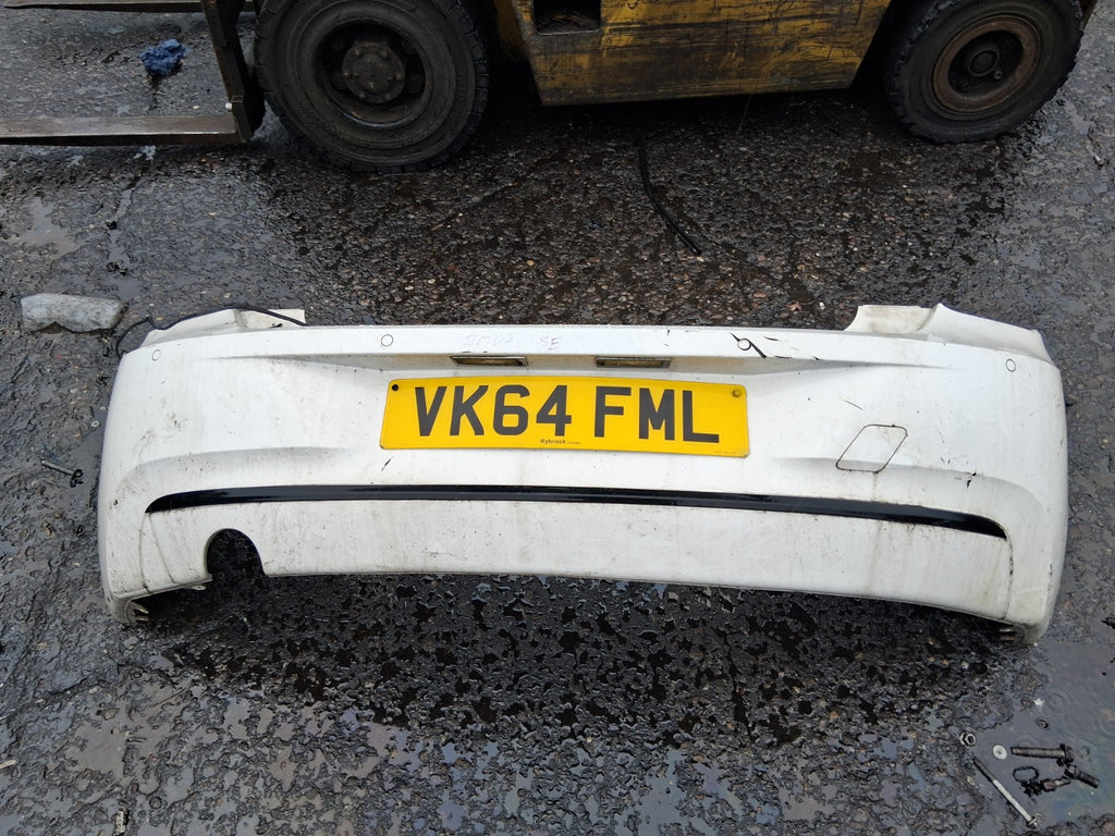 2014 BMW 1 SERIES F20 3 DOOR COMPLETE REAR BUMPER WHITE