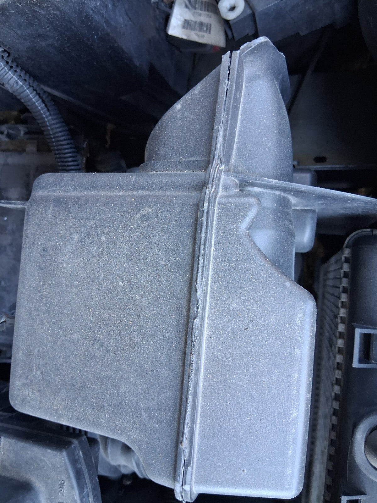 2006 PEUGEOT 307 1.5 PETROL AIR FILTER BOX HOUSING