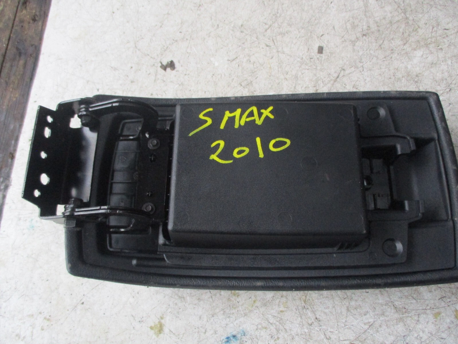 FORD S-MAX 2010 2.0 BLACK LEATHER CENTRE ARM REST 9M21R044C82A