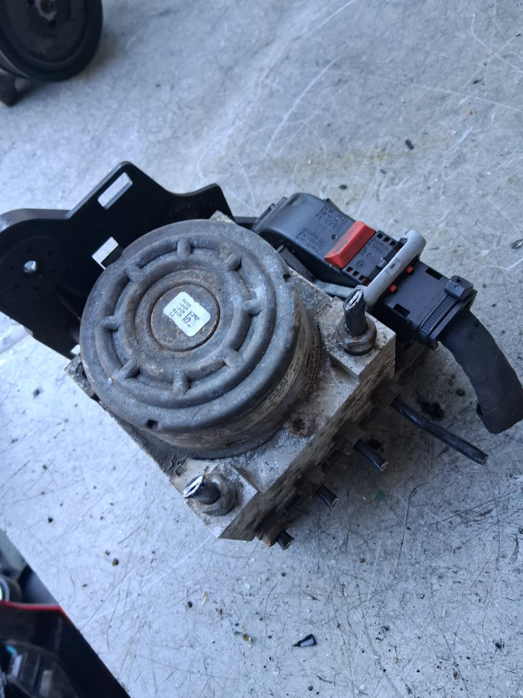2013 VW VOLKSWAGEN GOLF MK7 1.6 DIESEL ABS PUMP 5Q0614517N