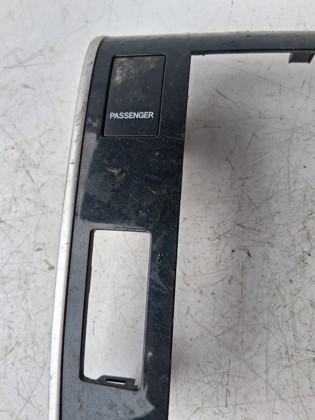 TOYOTA ESTIMA MK3 2013 DASH HAZARD SWITCH PANEL / CENTRE CONSOLE TRIM 5542028330