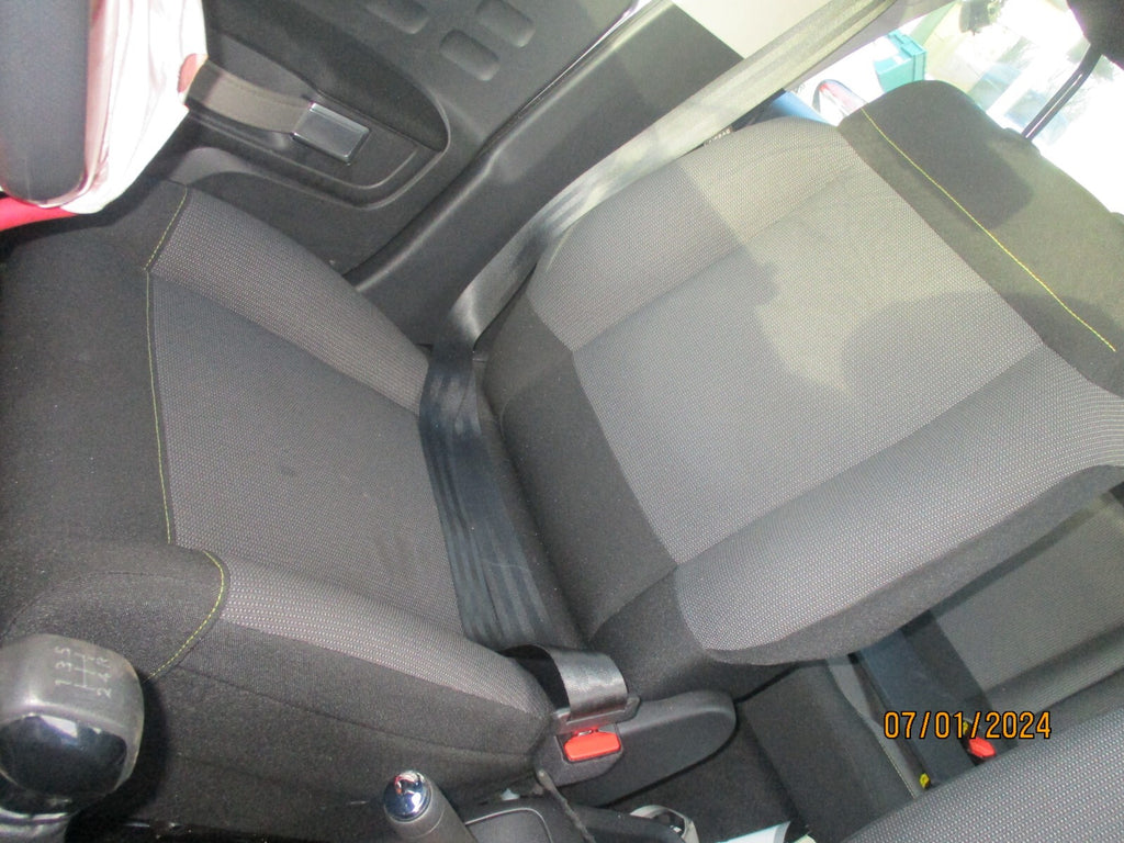 CITROEN C3 2021 MK3 HATCH OSF DRIVER SIDE FRONT COMPLETE SEAT FABRIC