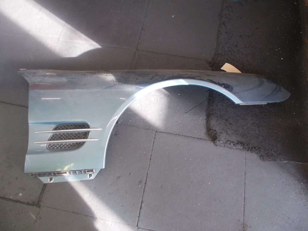 MERCEDES SL R230 2001-2008 OS DRIVER SIDE WING PANEL WITH GRILL BLUE