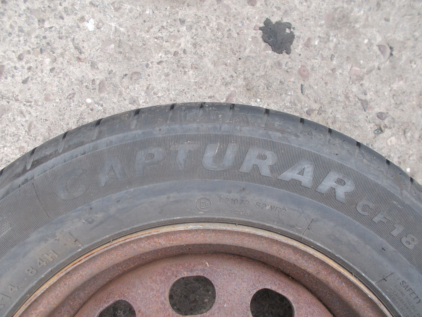 FORD FOCUS CAPTURAR/ GREMAX 4 STUD 14 INCH STEEL WHEEL 175/70 R14