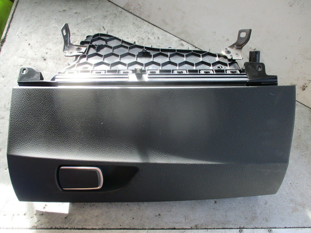 BMW 1 SERIES F20 F21 GLOVE BOX STORAGE COMPARTMENT FRONT