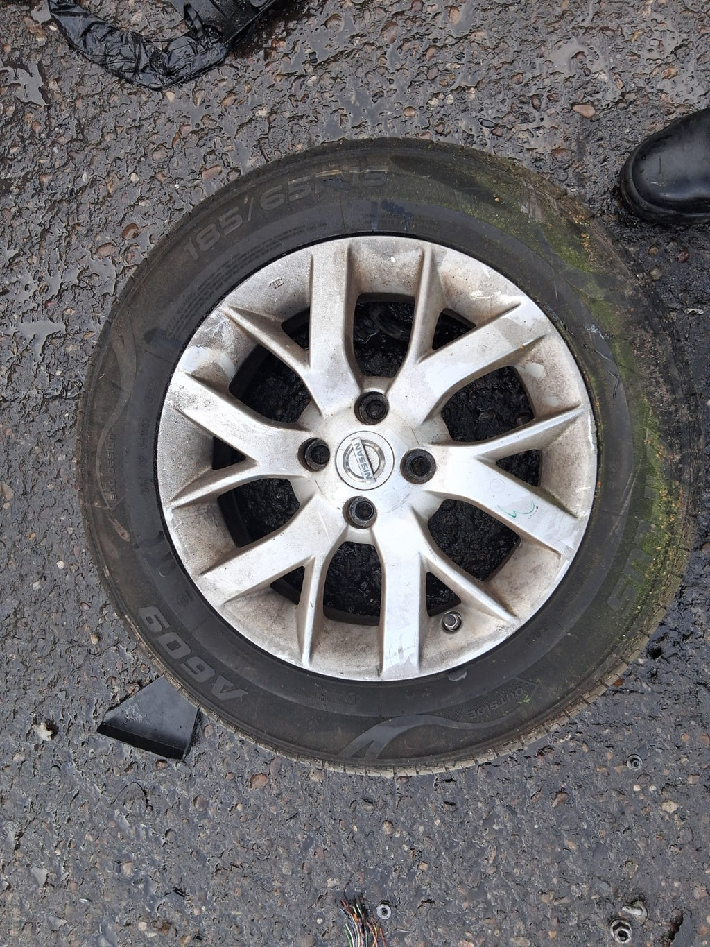 2015 NISSAN NOTE E12 ALLOY WHEEL WITH TYRE 185/65R15 REF 2