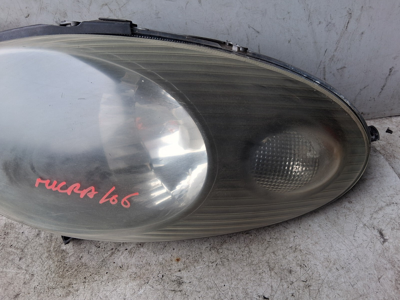 NISSAN MICRA 2006 K12 OSF DRIVER SIDE FRONT RIGHT HEADLIGHT 26060BC405