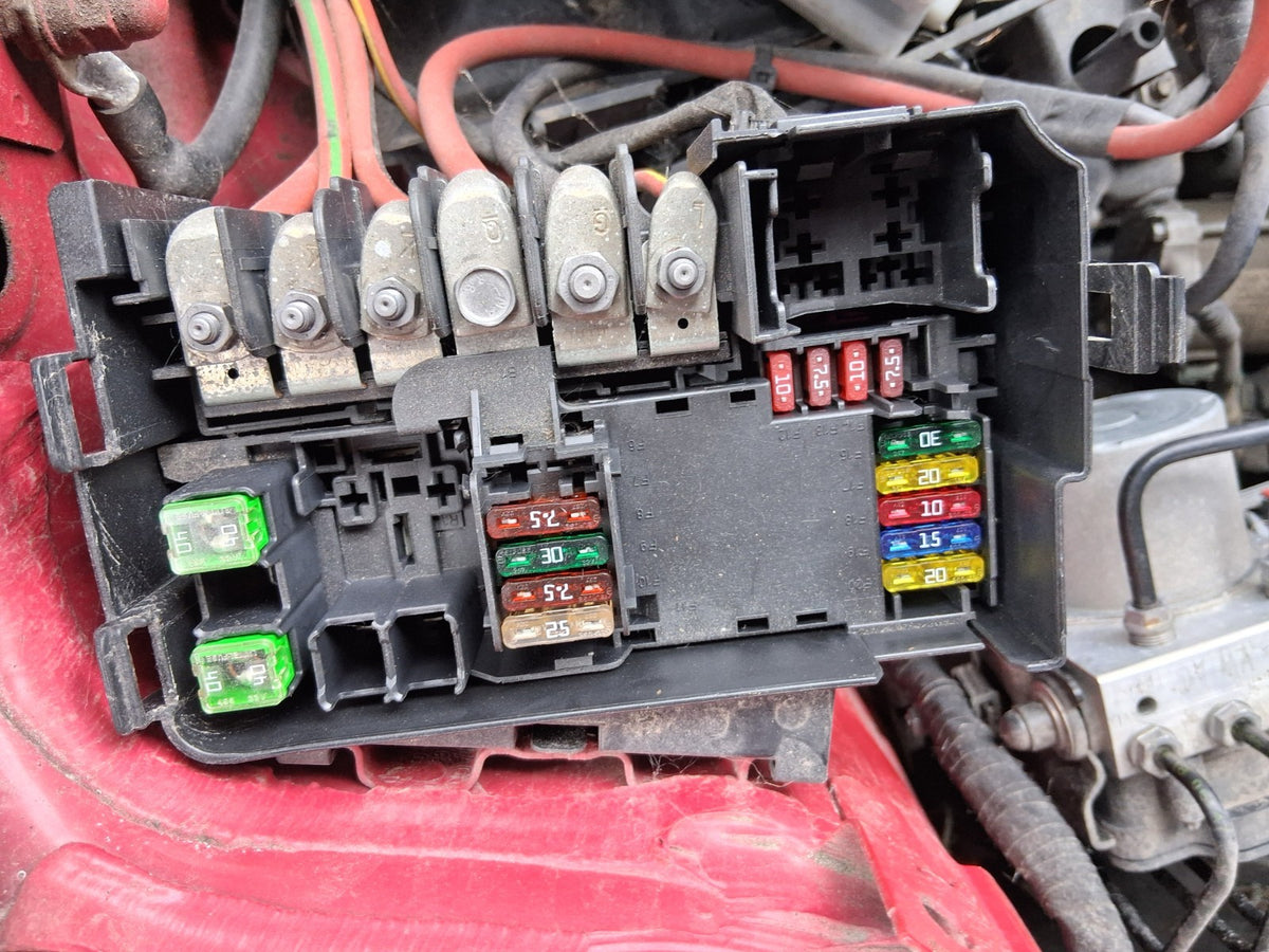 2019 SKODA FABIA MK3 NJ 1.0 PETROL FUSE BOX RELAY BOX