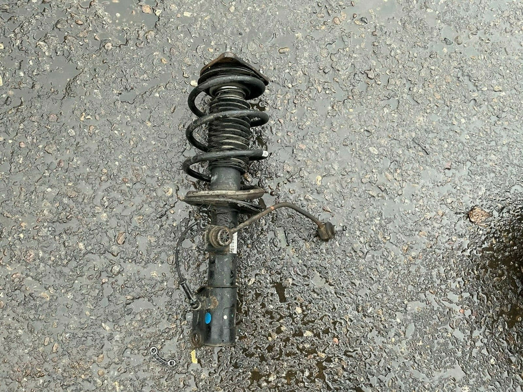 HYUNDAI i30 MK2 GD 2013 NSF PASSENGER SIDE FRONT SUSPENSION SHOCK AND SPRING