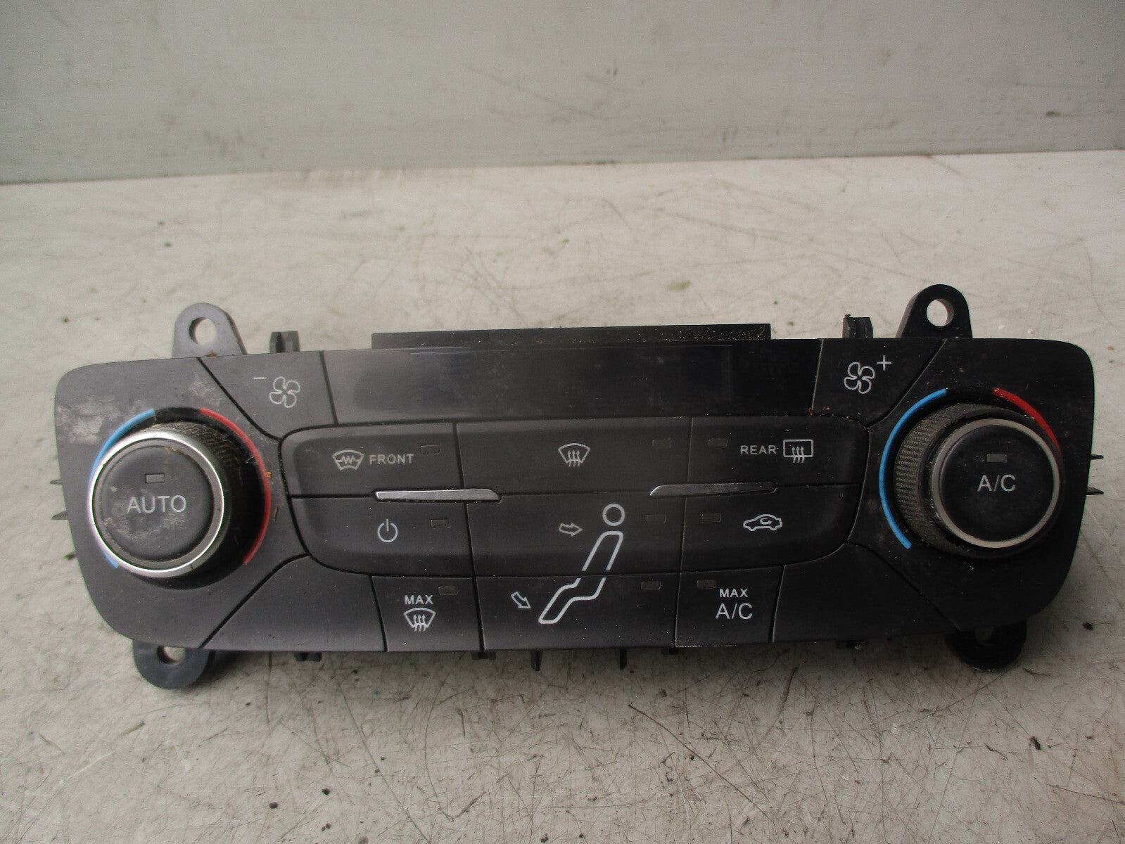2017 FORD FOCUS MK3 AIR CON AC CLIMATE CONTROL UNIT F1ET18C612BJ