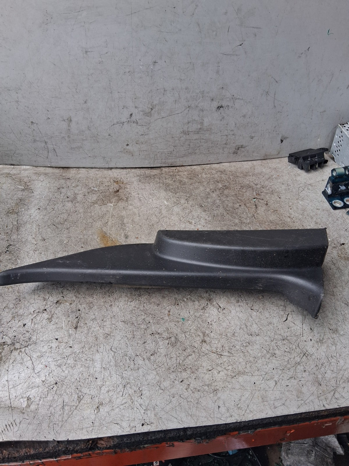 2019 RENAULT MASTER LEFT SIDE B PILLAR TRIM COVER PANEL 202930009R