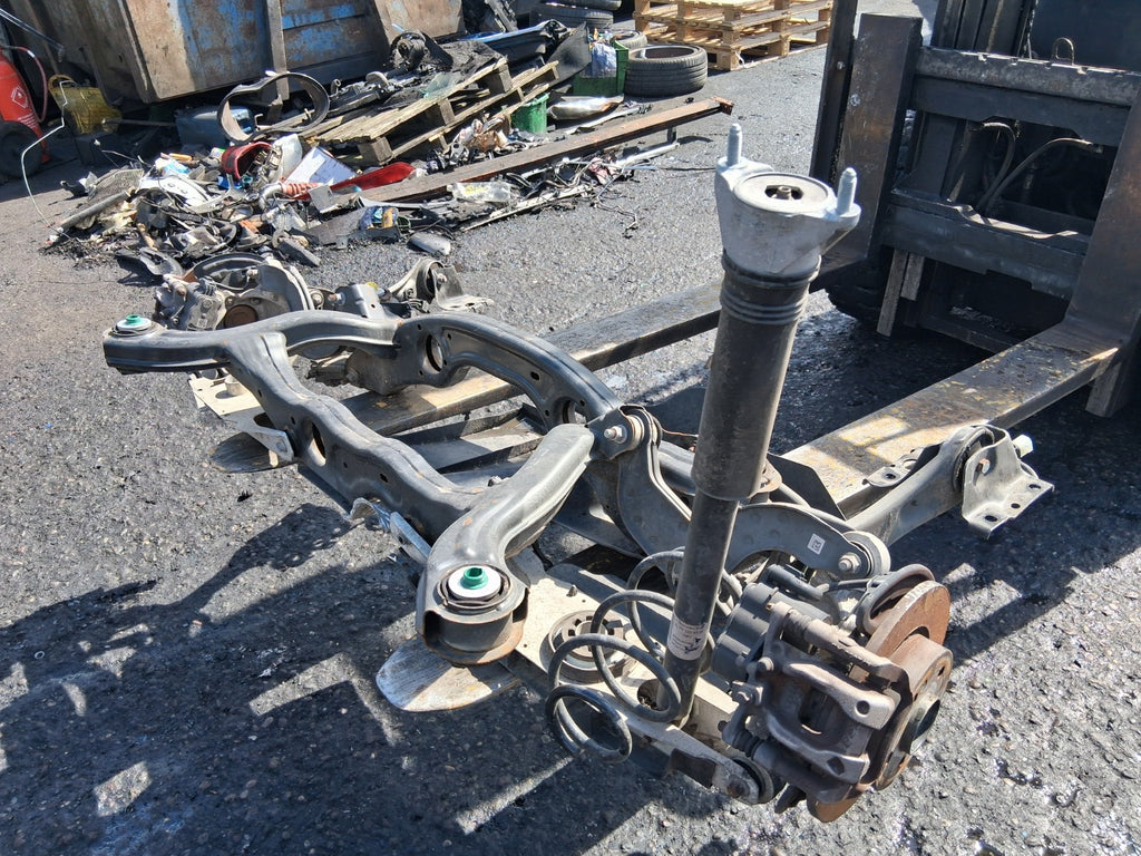 2021 MERCEDES A CLASS W177 1.3 HYBRID REAR AXLE LEG SHOCK HUB DISC TYPE