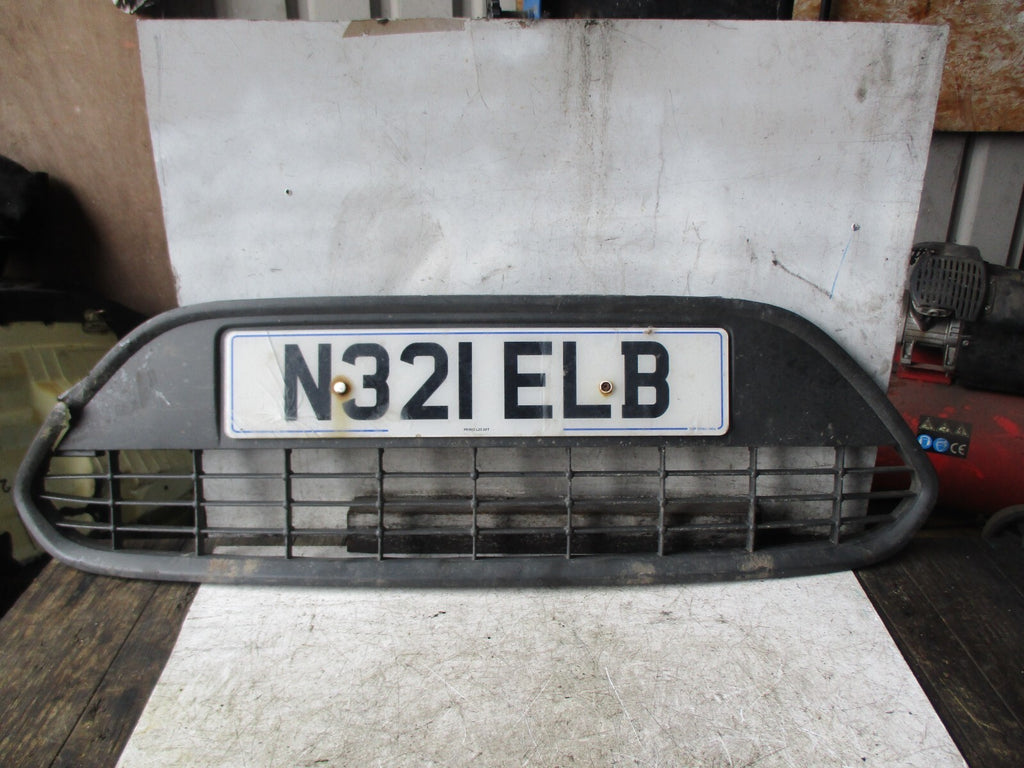 FORD FOCUS MK2 2010 FRONT BUMPER LOWER GRILL 8M5117B968