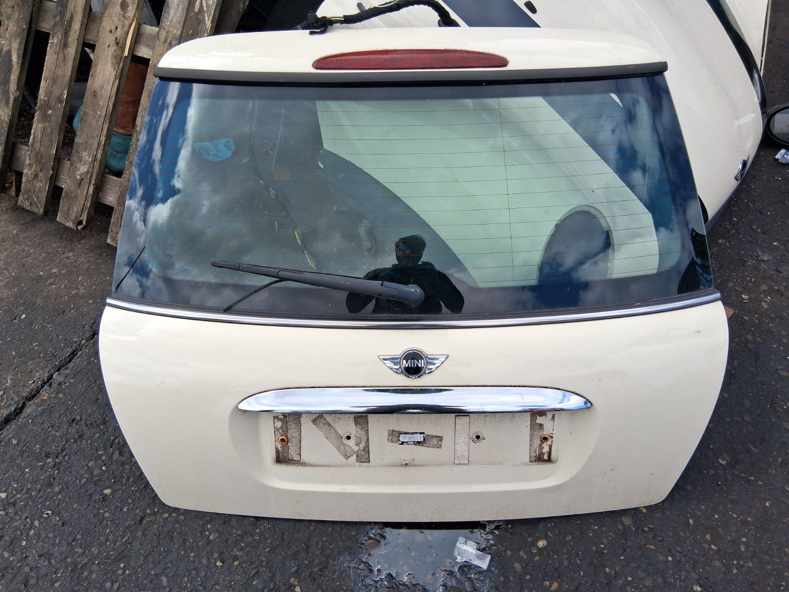 2003 BMW MINI COOPER R50 REAR COMPLETE TAILGATE BOOTLID