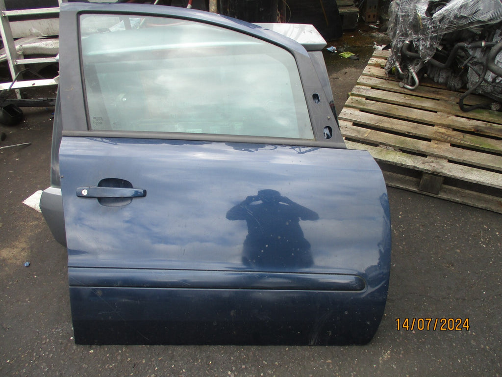 2011 VAUXHALL ZAFIRA B OSF DRIVER SIDE FRONT DOOR Z22A BLUE